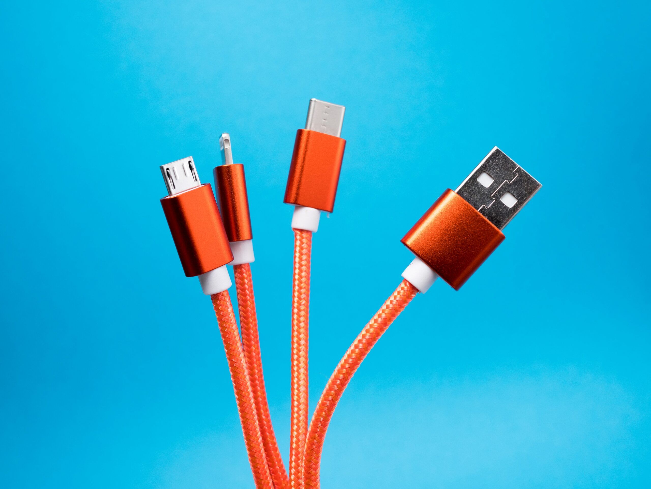 Přenosové kabely pro sdílení souborů z počítače do počítače